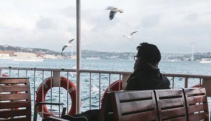 本来以为51爆料只是顺带一提，后来才知道它为什么一下让整个讨论都变了味，真的很难不多想。